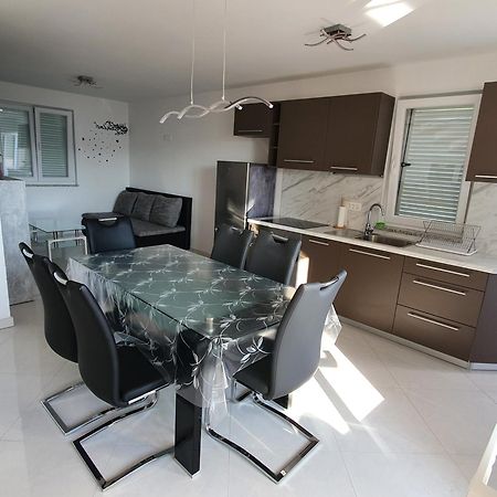 Apartmani Lanterna Krk Town Extérieur photo