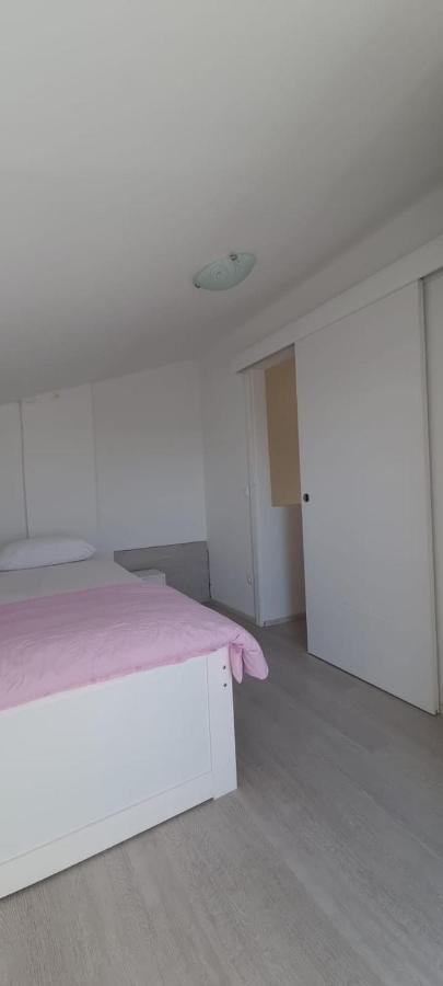 Apartmani Lanterna Krk Town Extérieur photo