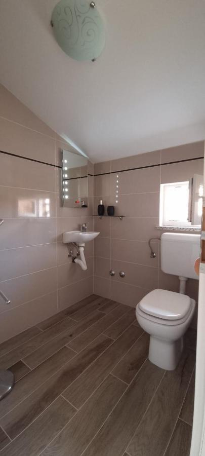 Apartmani Lanterna Krk Town Extérieur photo